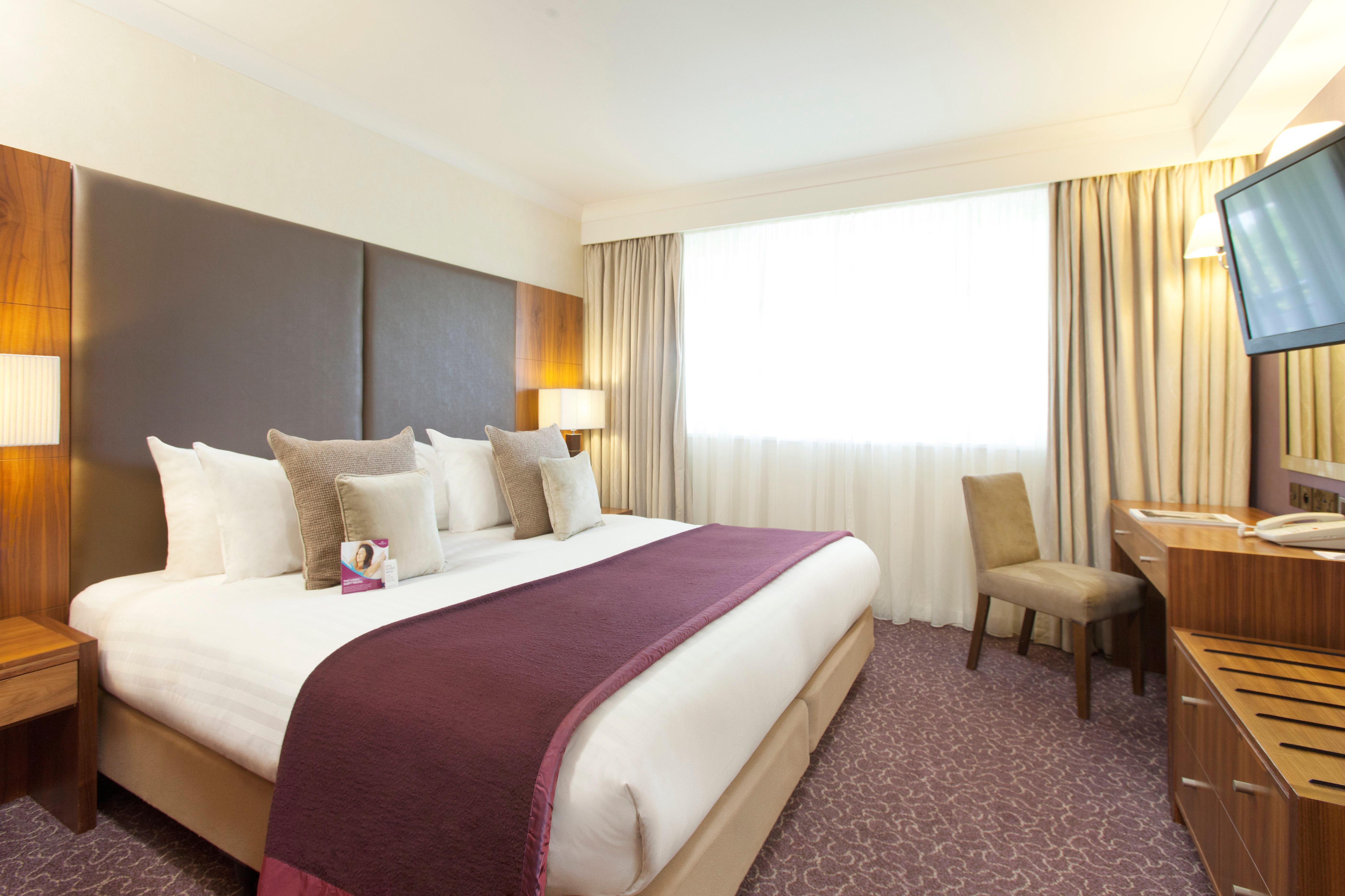 Crowne Plaza Reading Hotel Ngoại thất bức ảnh