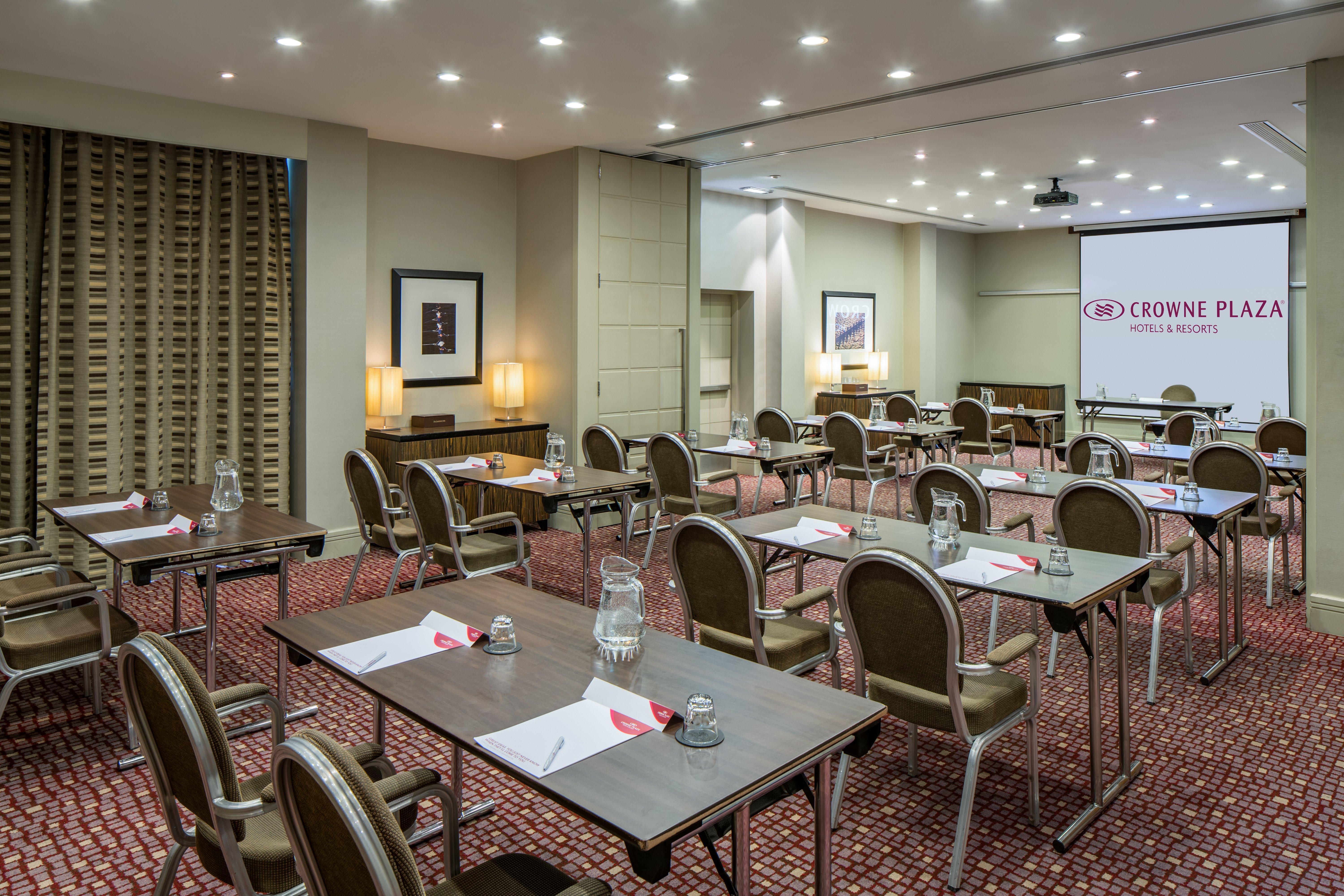 Crowne Plaza Reading Hotel Ngoại thất bức ảnh