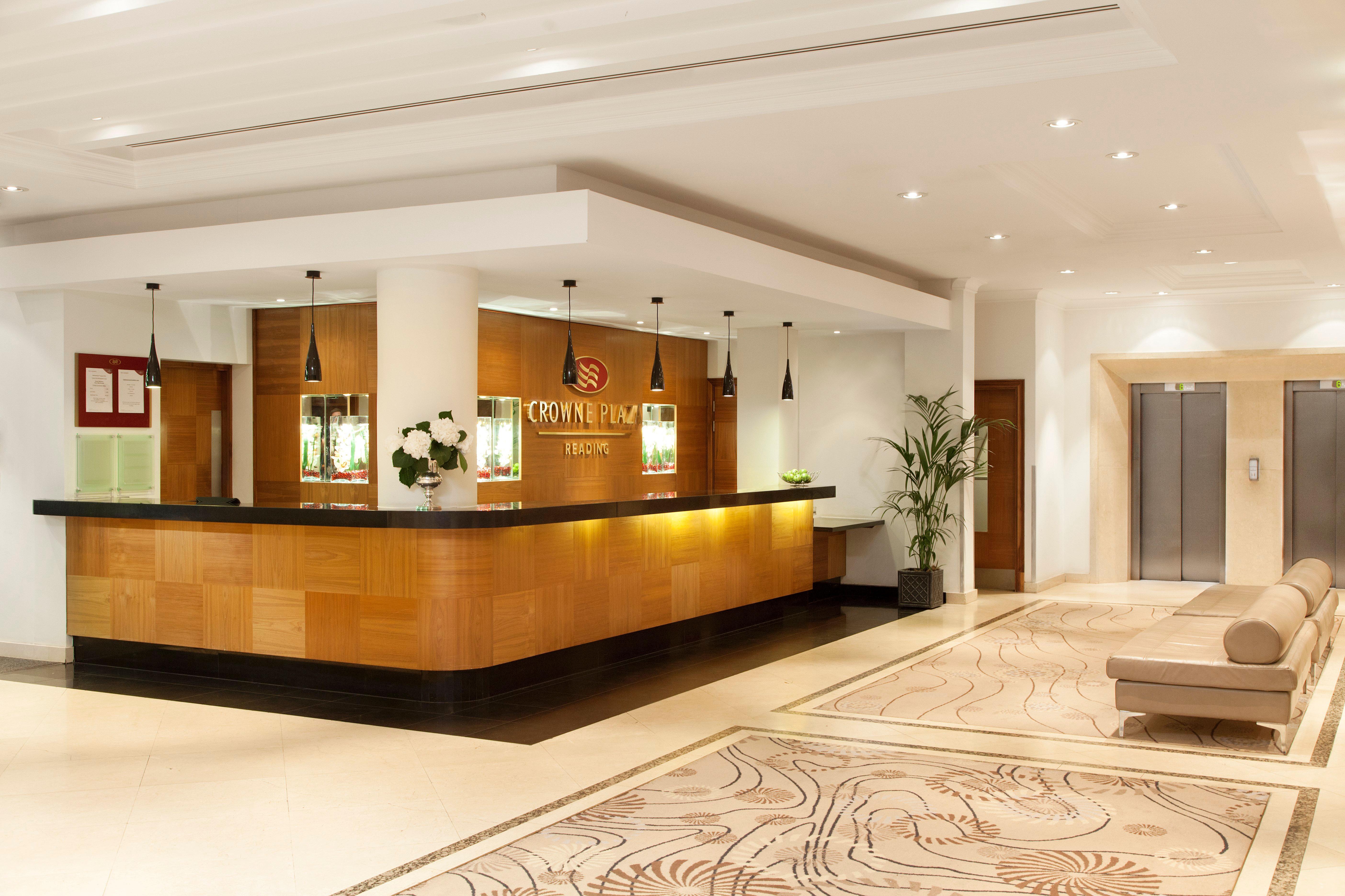 Crowne Plaza Reading Hotel Ngoại thất bức ảnh