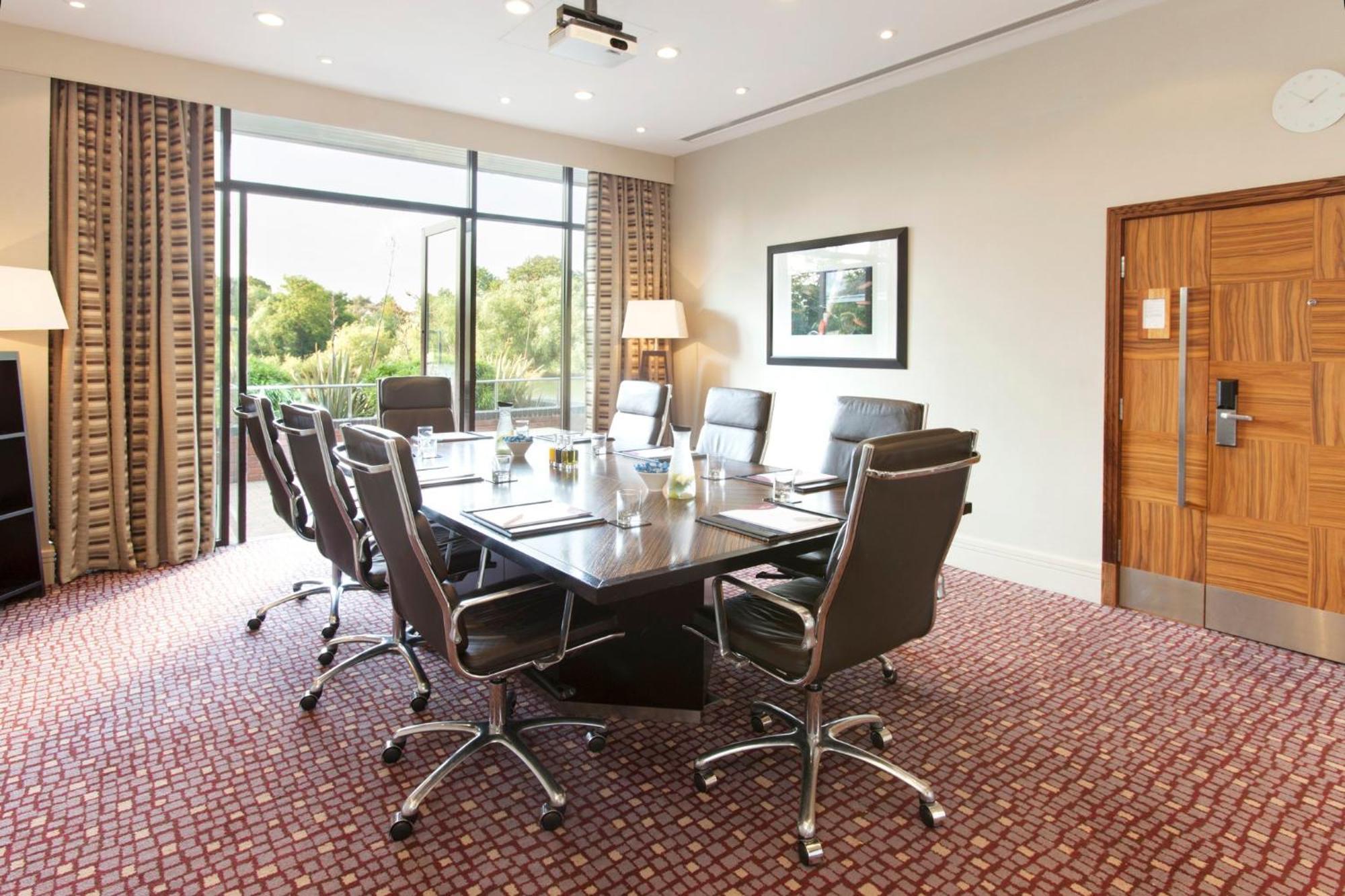 Crowne Plaza Reading Hotel Ngoại thất bức ảnh